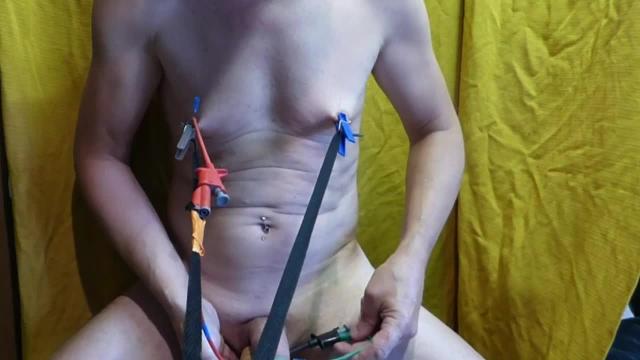 Bdsm tits t. with ice cube et needles estim for respect order to mistress julie