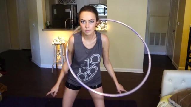 Hoop girl - titts shake dance