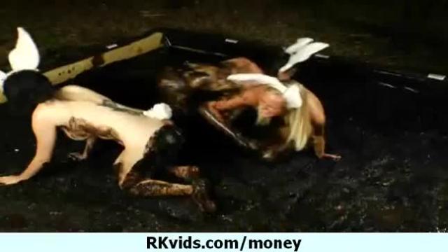 Girl getting payed for nudity 16